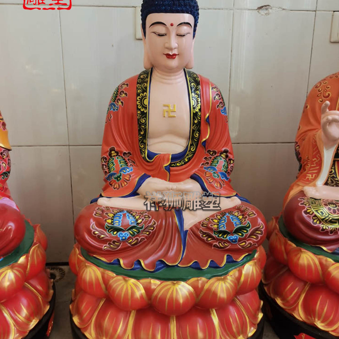 祥狮雕塑纯铜彩绘娑婆三圣佛像