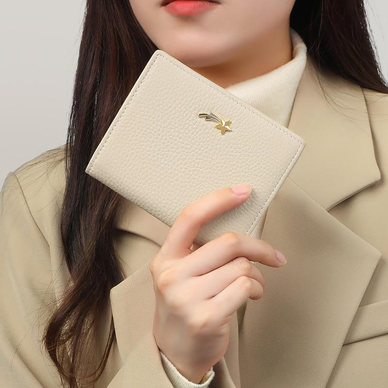 钱包女便携简约新款小众短款零钱包高档真皮小巧卡包钱夹迷你小包