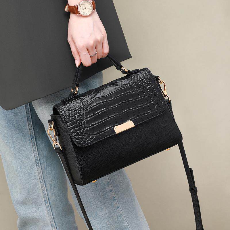 手提包2026新款真皮女包斜挎包小方包高级感单肩包百搭简约大气