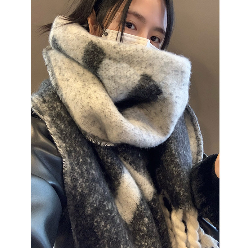 围巾女冬季2025新款百搭围脖高级感加厚保暖毛绒披肩针织秋冬长款