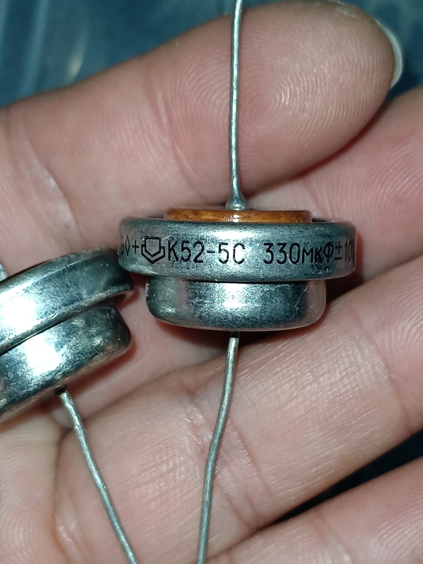k52-5c 15v330uf 50v 90v150uf 70v100uf 俄罗斯军工品银壳钽电容