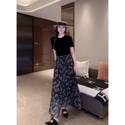 大李plus法式木耳领丝绒短袖T恤女夏季通勤简约修身显瘦百搭上衣