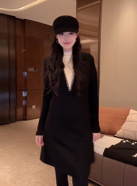 大李plus“假两件针织呢子连衣裙”黑金链条收腰连衣裙-D5ST1547