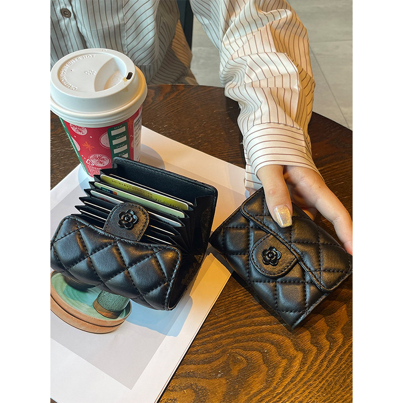 高档小众装卡的卡包女士