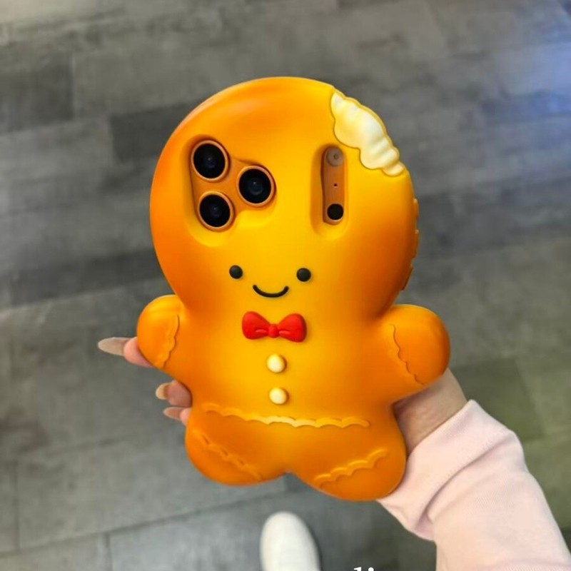 童趣卡通红领结咬痕姜饼人适用苹果17promax新款iPhone16promax手机壳17小众可爱14Pro个性15Pro创意13保护套