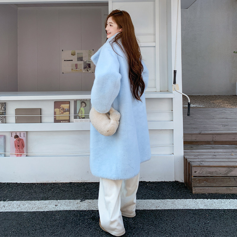 浅蓝色气质感皮毛一体V领大衣女2025冬季新款时尚毛绒绒立领外套,女装皮草,浙宝095(原288A)