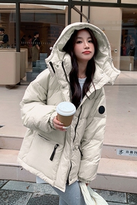 【现货】2023新款冬装短款连帽白鸭绒羽绒服095-980-P215-K318图片