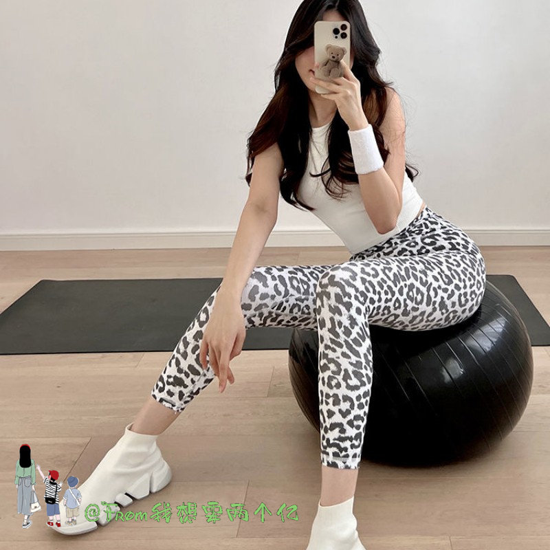 From~Leggings25寸裸感豹纹瑜伽裤运动紧身九分健身专业高腰长裤