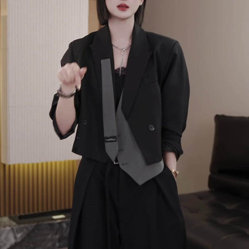 早秋新款小众高级感气质女装