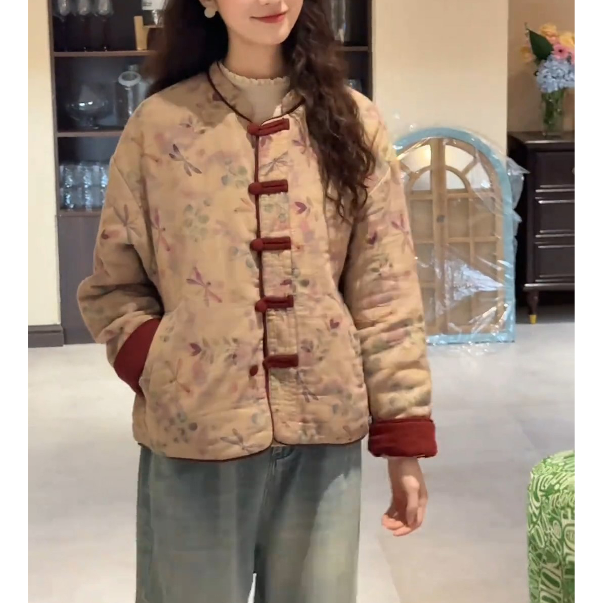 新款设计感盘扣棉衣短外套