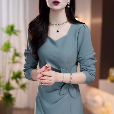 新款气质显瘦中长款开叉裙子