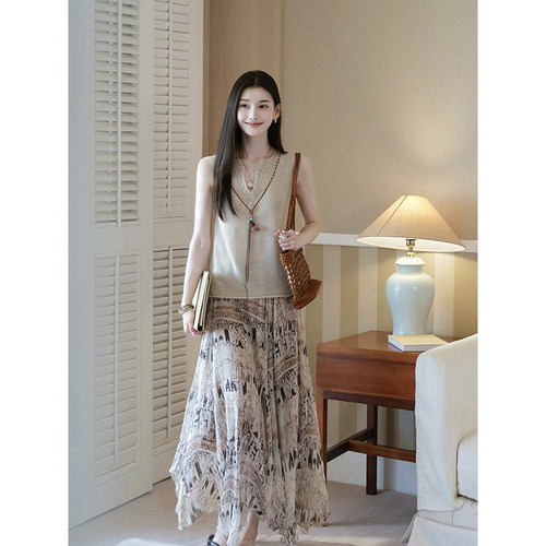 且可ChillCozy 马里尼亚 重磅插片拼接不规则大摆碎花连衣裙女夏