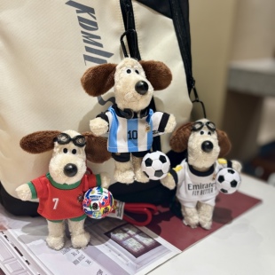 2026世界杯足球赛奖品毛绒梅西球衣可定制背包挂件送男友礼物情侣