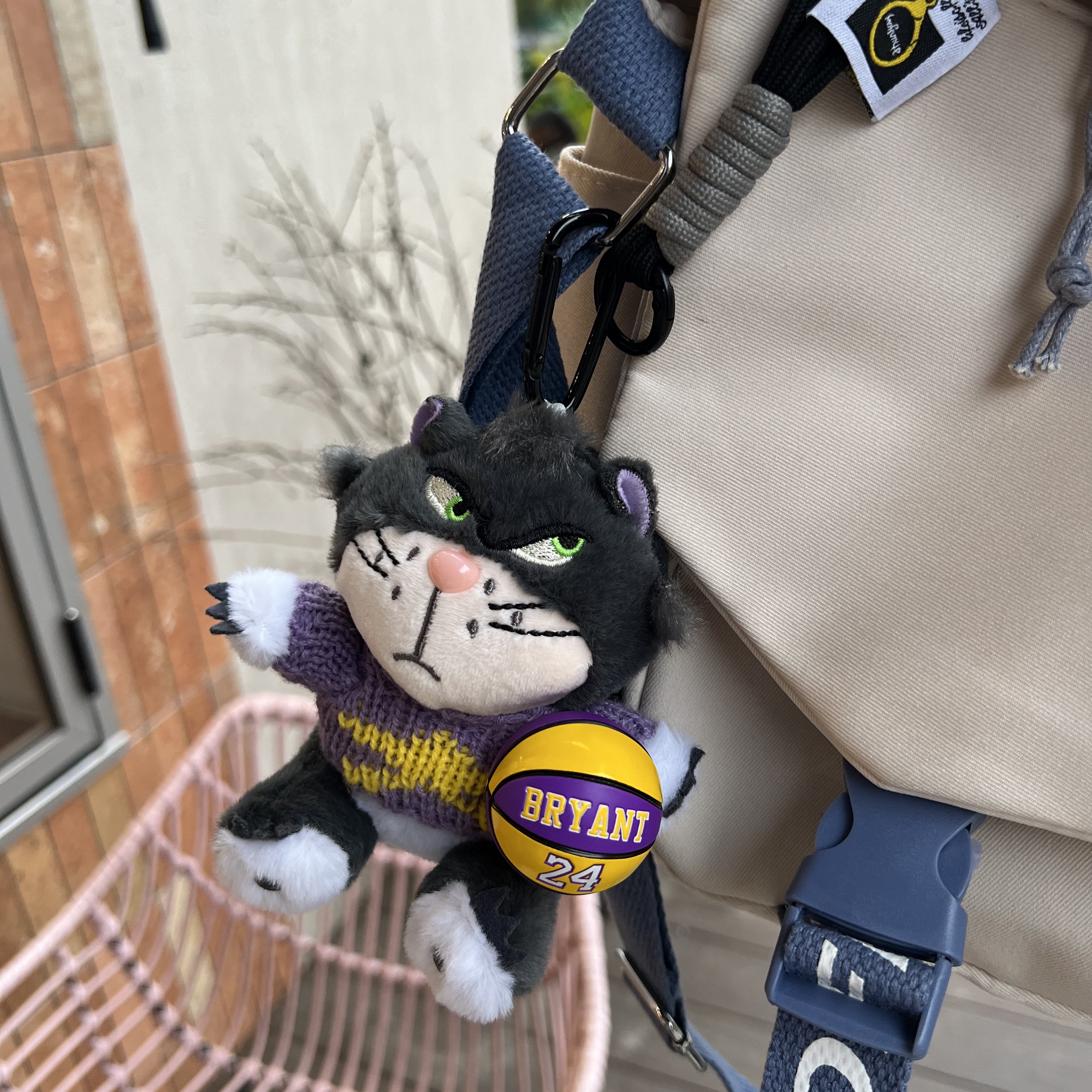 斜眼路西法猫篮球周边网球钥匙扣纪念品定制玩偶背包挂件男生礼物