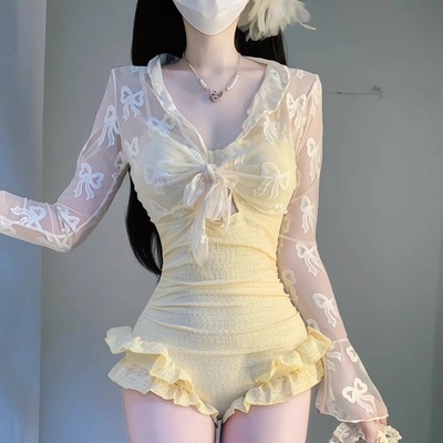 小鸡黄连体泳衣女两件套保守度假