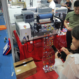 二手小型uv打印机展会展厅样机九成新平板uv打印机东莞厂家有质保