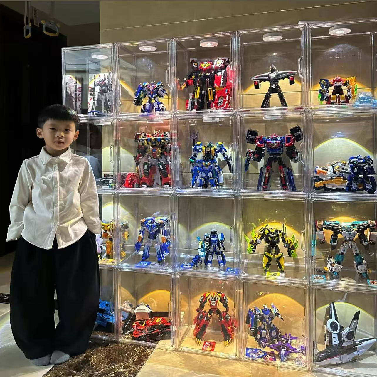 炫卡斗士重轨巨神变形防尘手办盒