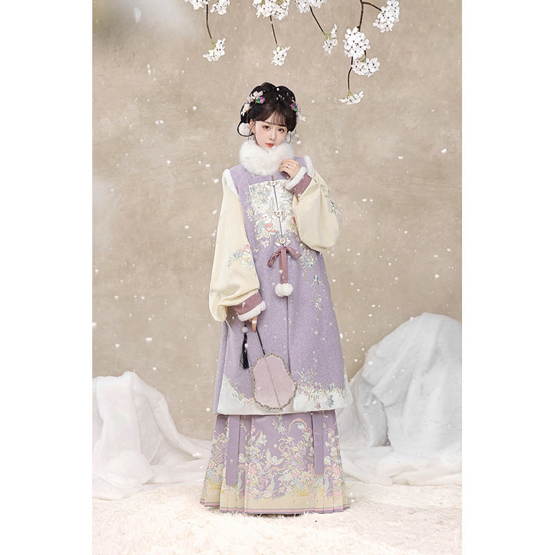 【花间啾影】 明制汉服女加绒长比甲马面裙2025新款冬季套装,女装/女士精品,汉服套装,淘宝优惠券,粉丝福利购,淘宝优惠卷