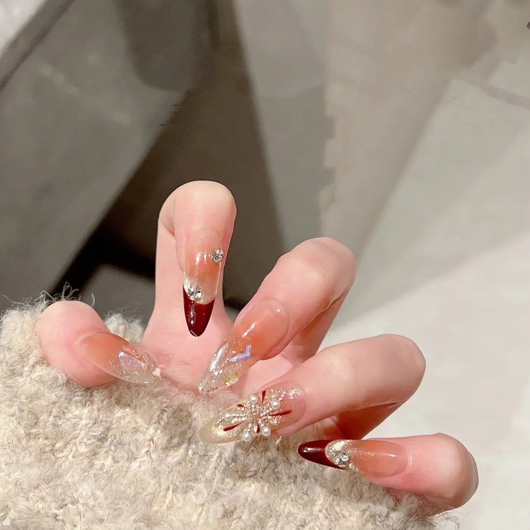 【繁星】纯手工穿戴甲高级轻奢穿戴式美甲贴中长款显白百搭美甲,彩妆/香水/美妆工具,穿戴甲/甲片,淘宝优惠券,粉丝福利购,淘宝优惠卷