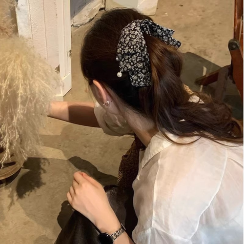 韩系秋冬新款碎花珍珠香蕉夹竖夹高级感发夹气质发饰头饰马尾夹女