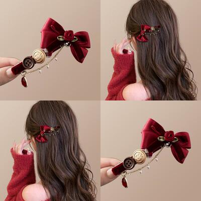 圣诞新年红色流苏纽扣植绒发夹女2024新款高级感气质刘海侧边边夹