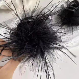 羽毛抓夹黑色显发量女后脑勺毛毛新款高级感鲨鱼夹头饰