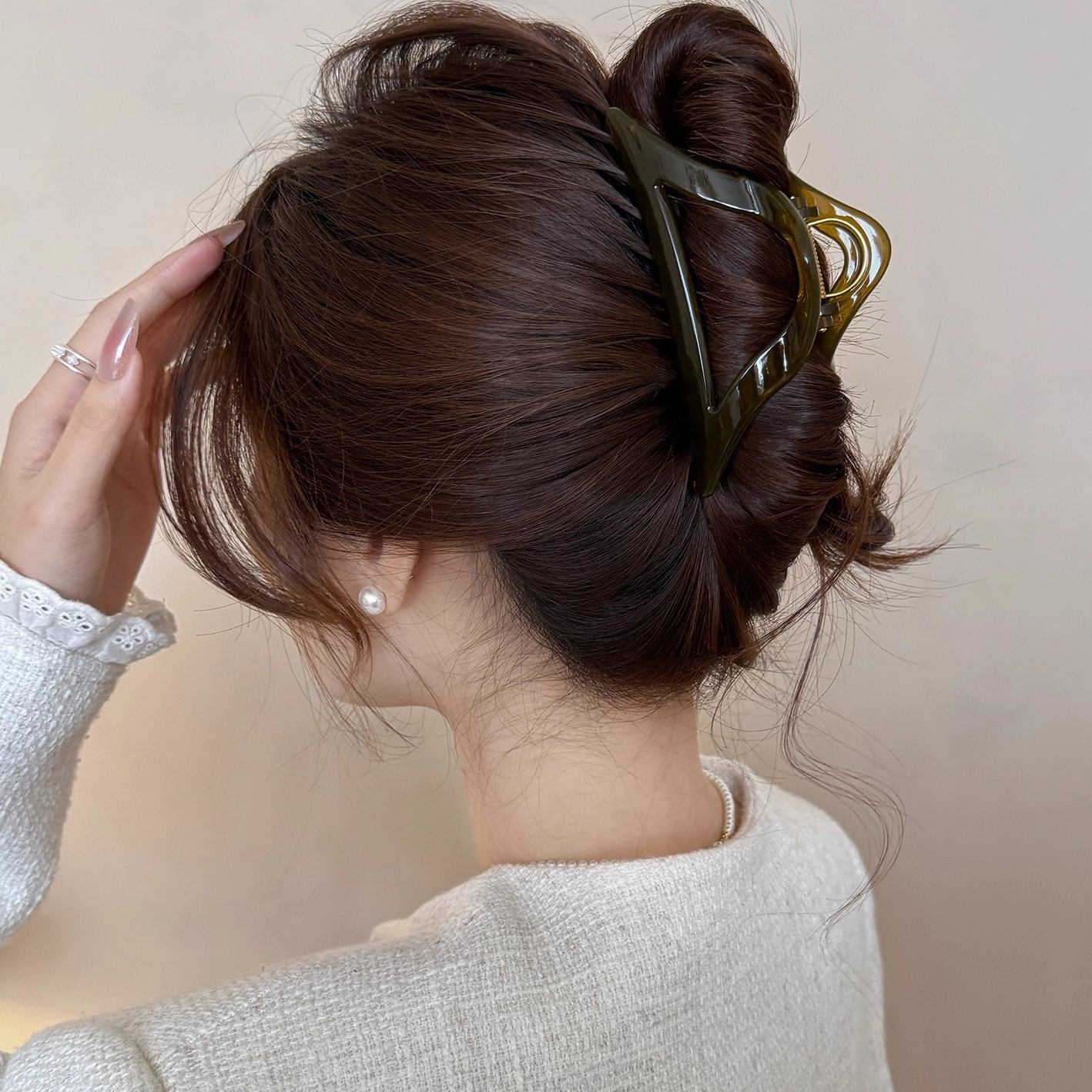 秋冬百搭耐用亚克力发夹女后脑勺高级感复古鲨鱼夹子抓夹2025新款