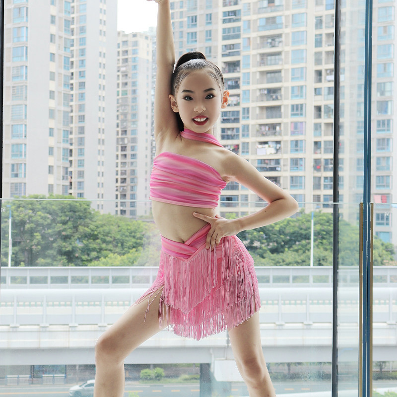 儿童拉丁舞蹈服25新款演出夏季抹胸彩虹流苏裙表演漏腰练习套装