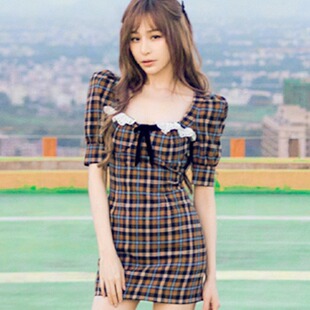 [清仓]2025夏王心凌同款短裙方领格子设计感休闲气质复古连衣裙