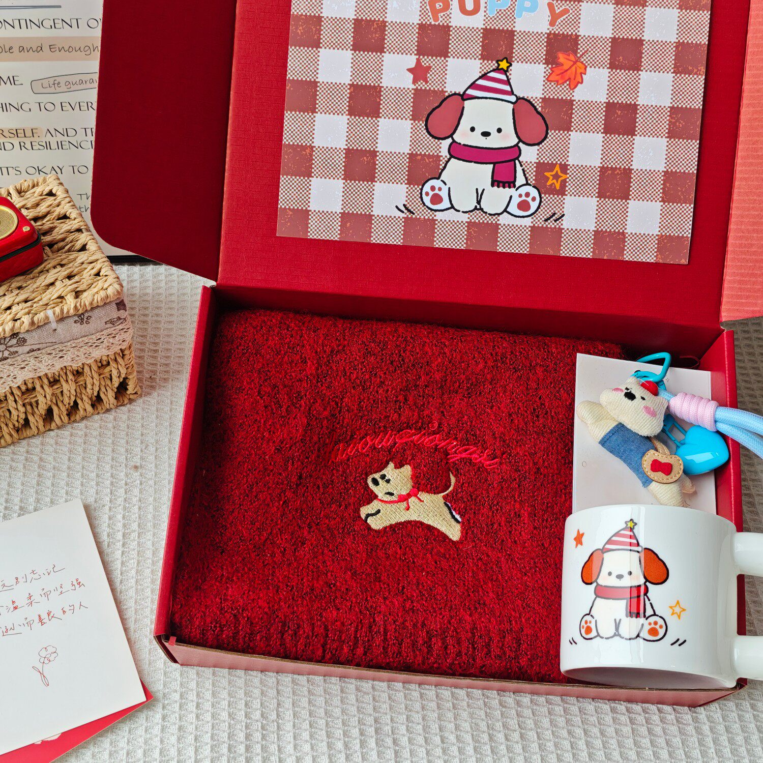 奔跑小狗围巾礼盒可生日礼物送闺蜜女生实用小众圣诞新年红色卡通