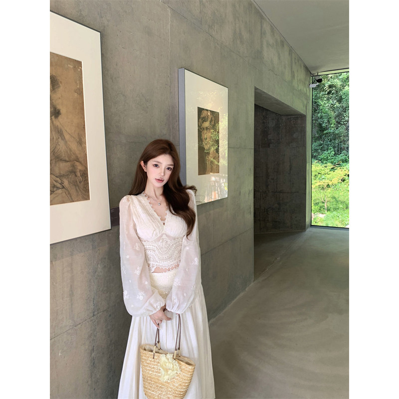 度假风套装蕾丝拼接v领长袖雪纺衬衫女春季两件套白色高腰半身裙