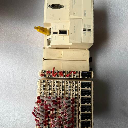 TM258LF66DT4L CPU模块 整套含IO扩展 可单议价维修