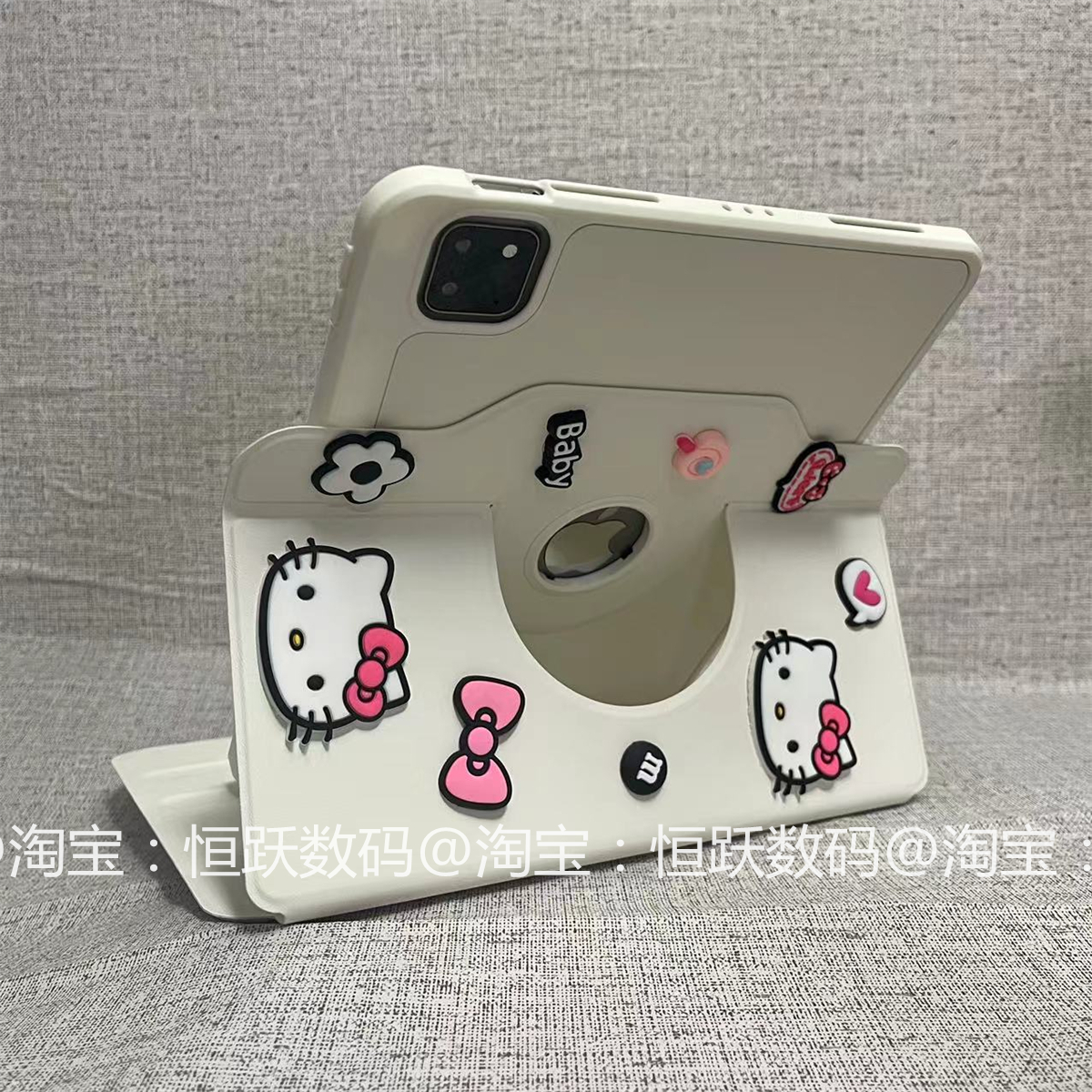 凯蒂猫公仔360旋转皮套适用苹果ipadpro保护套air654平板壳9.7带笔槽10.2寸2021弯防摔11亚克力12.9全包mini6