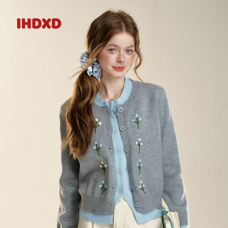 【现货】IHDXD 绣花假两件毛衣开衫提花圆领花边休闲双排扣针织衫