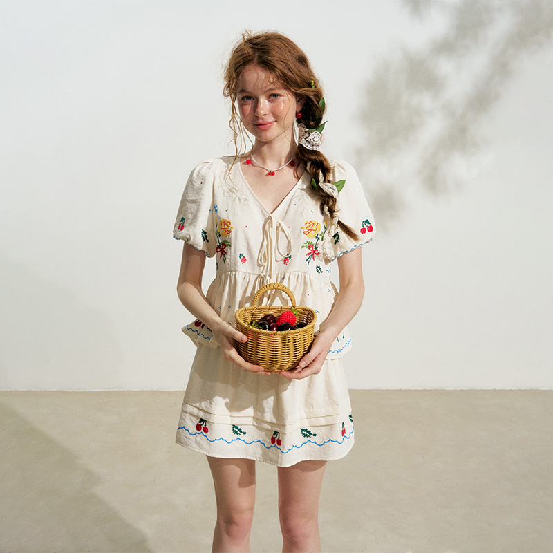 【现货】IHDXD夏季V领系带开襟樱桃花朵刺绣衫2025新款十字绣套装