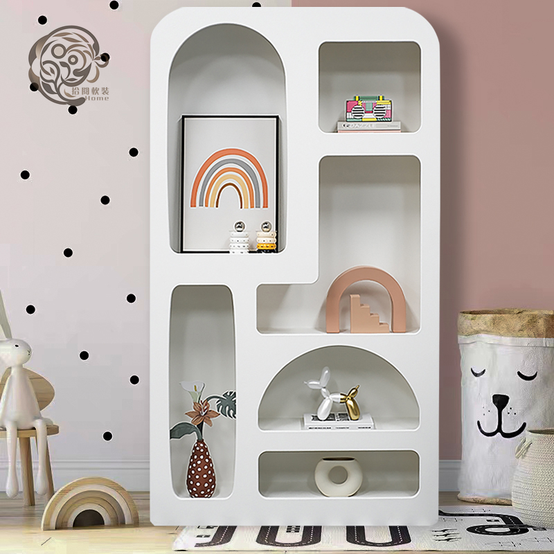 现代样板间男孩房书架书柜儿童摆件暴力熊自动翻页时钟地球仪音箱