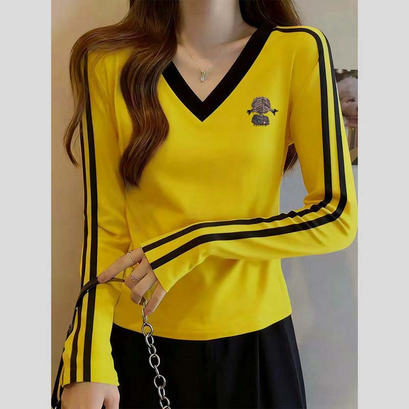 时髦别致黄色三条杠长袖T恤衫女减龄修身V领撞色设计感打底上衣服