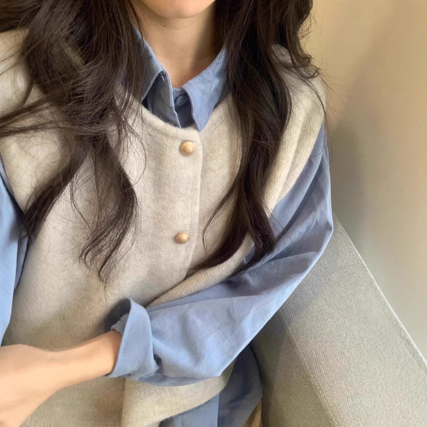 慵懒高级感针织背心女秋冬韩系无袖坎肩宽松叠穿外搭开衫马甲