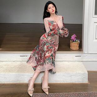 SHEIN秋季女士红色印花V领开衩绑带喇叭袖中长雪纺连衣裙