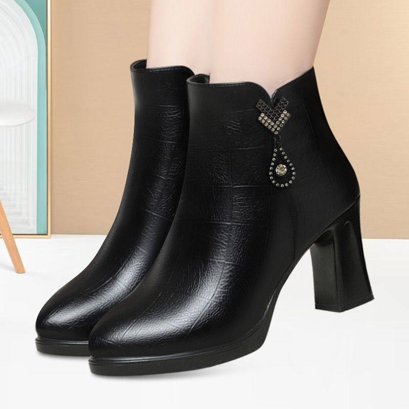 新款女士旗袍模特走秀靴粗跟防滑时尚妈妈皮靴百搭厚底耐磨高跟靴,女鞋,时装靴,淘宝优惠券,粉丝福利购,淘宝优惠卷