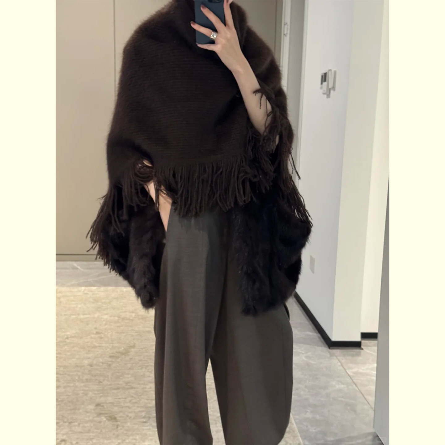 复古百搭披肩女2025秋冬设计围巾高级不规则民族风流苏深咖色斗篷