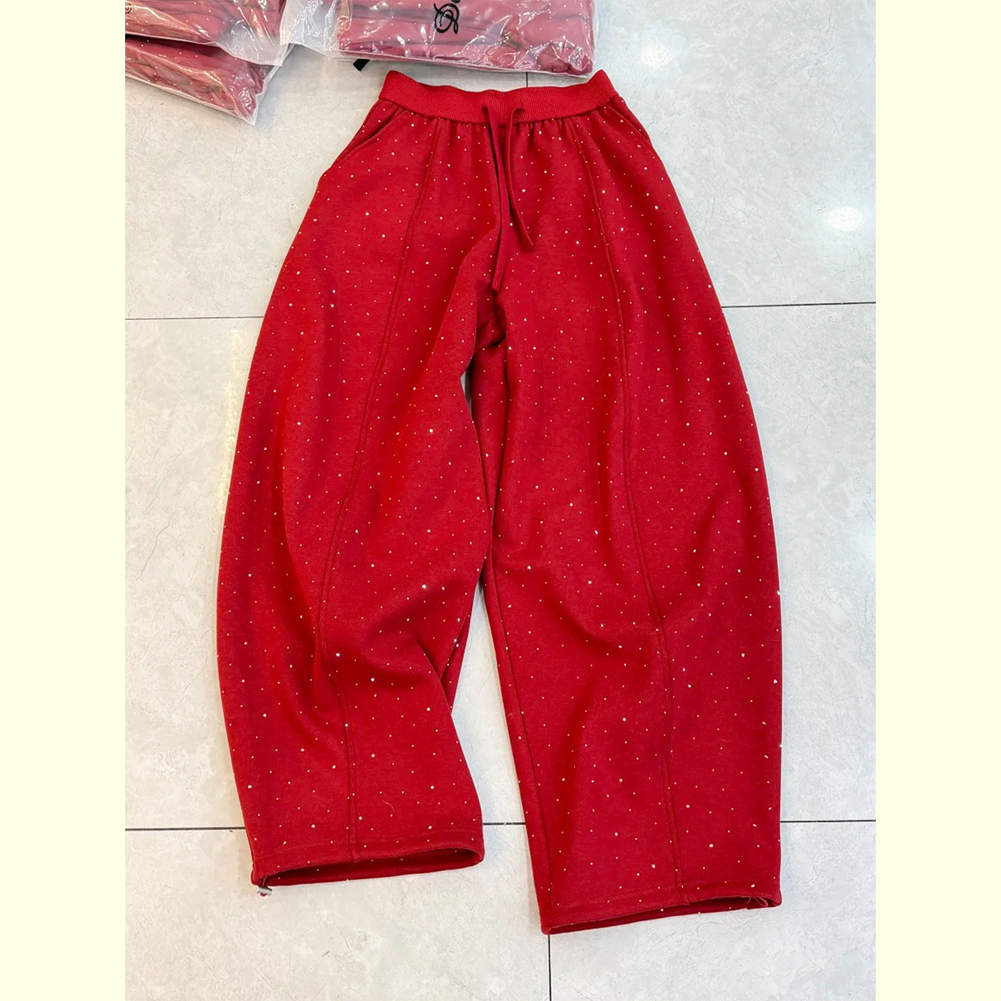 红色裤子女2025新款冬装宽松百搭细闪亮片束脚卫裤时尚运动阔腿裤,女装/女士精品,卫裤,淘宝优惠券,粉丝福利购,淘宝优惠卷
