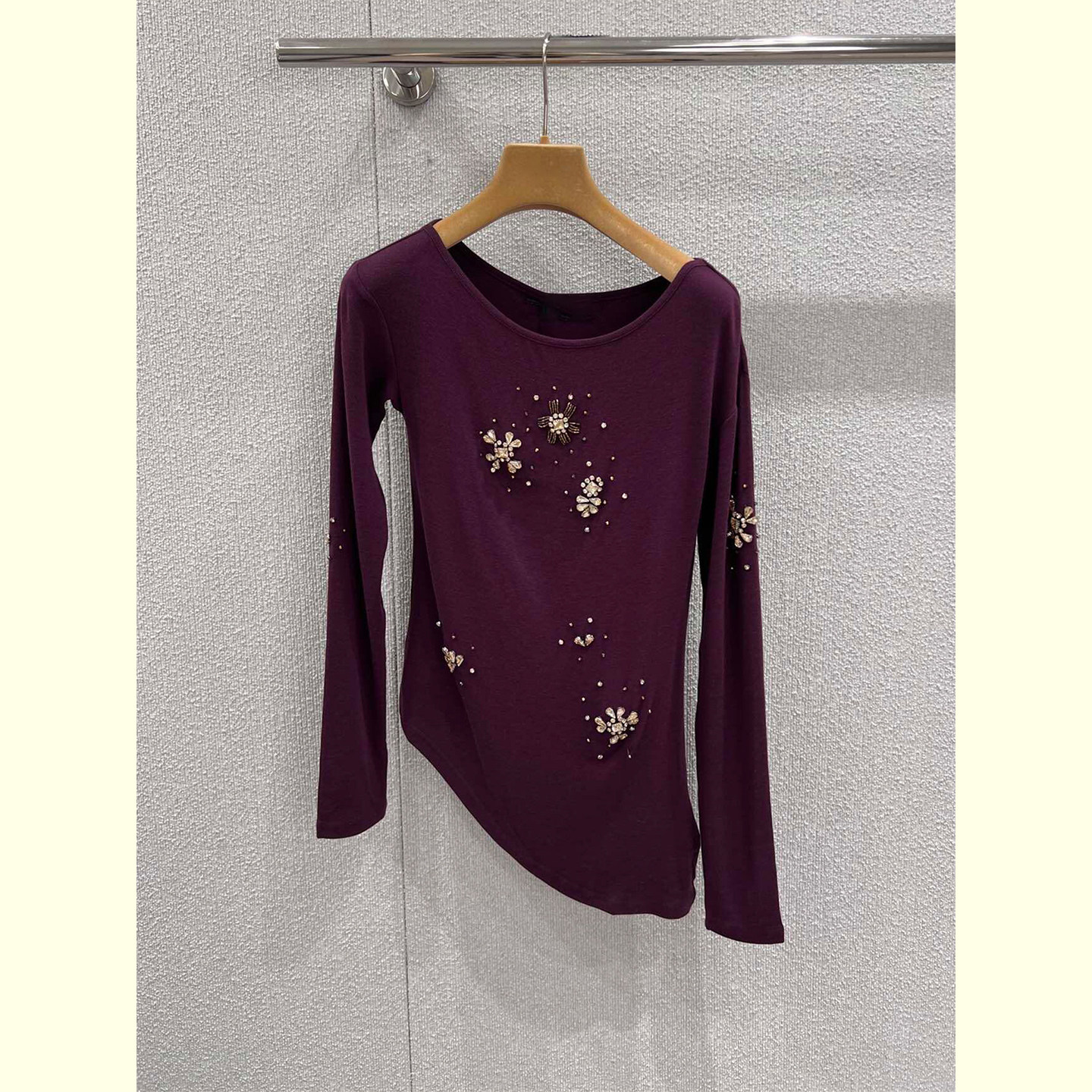 重工钉珠针织长袖T恤女2026春季新款设计感不对称内搭打底衫上衣,女装/女士精品,T恤,淘宝优惠券,粉丝福利购,淘宝优惠卷