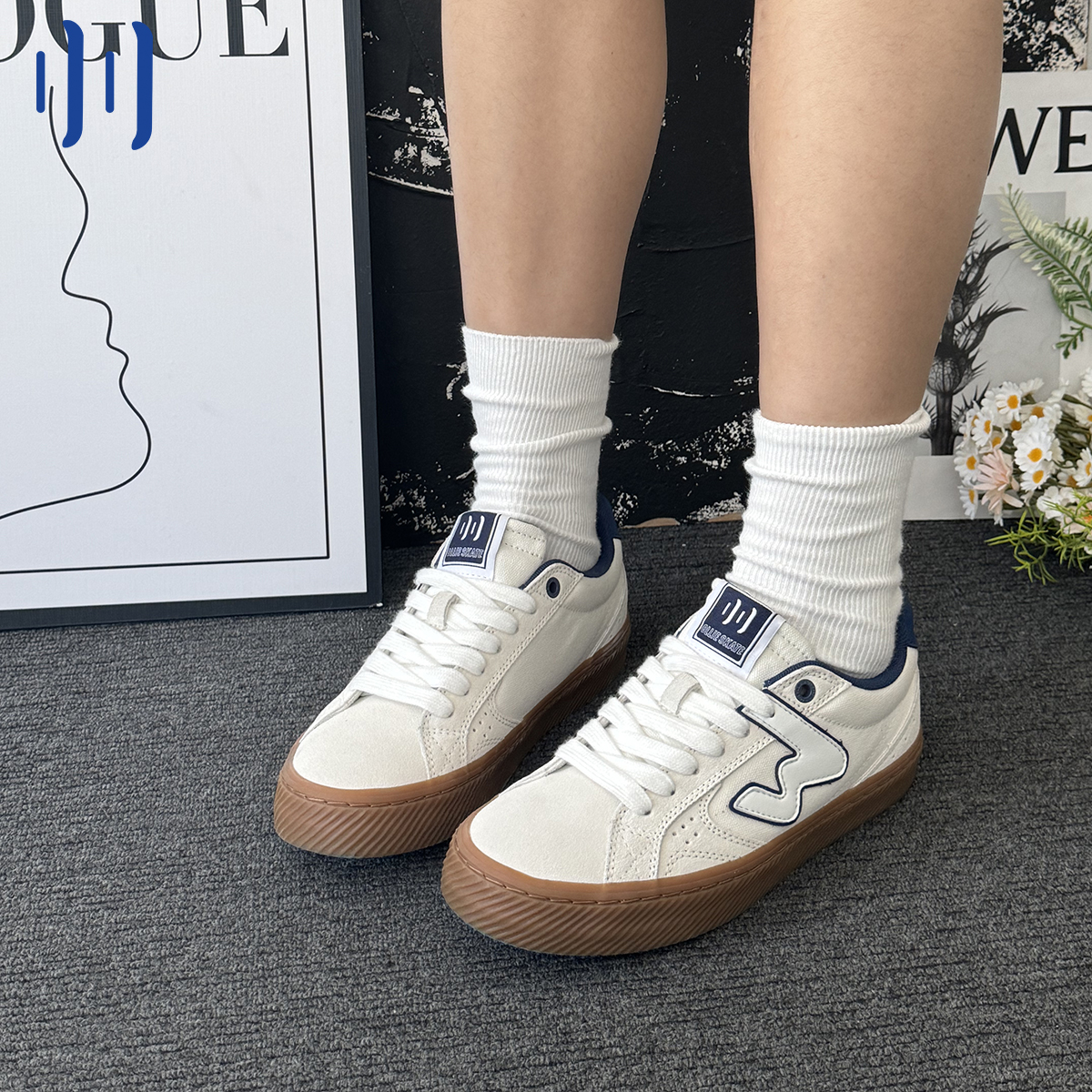 顽刻官方校园风W系列轻质白色生胶秋季低帮男女国潮滑板鞋