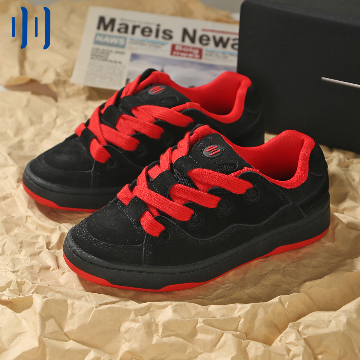 顽刻黑红撞色拼接情侣滑板鞋