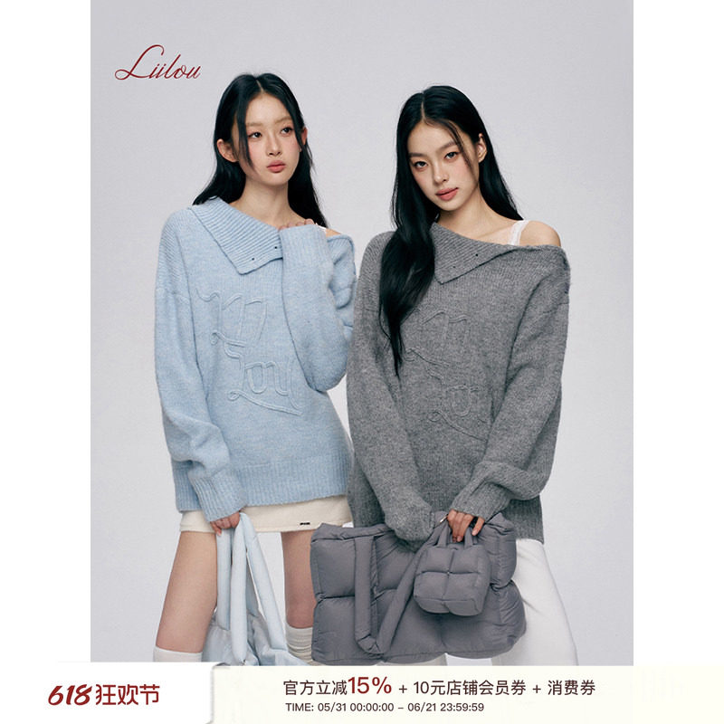 姜珮瑶同款Liilou clean fit 混纺羊毛斜肩纽扣盘带字母宽松毛衣