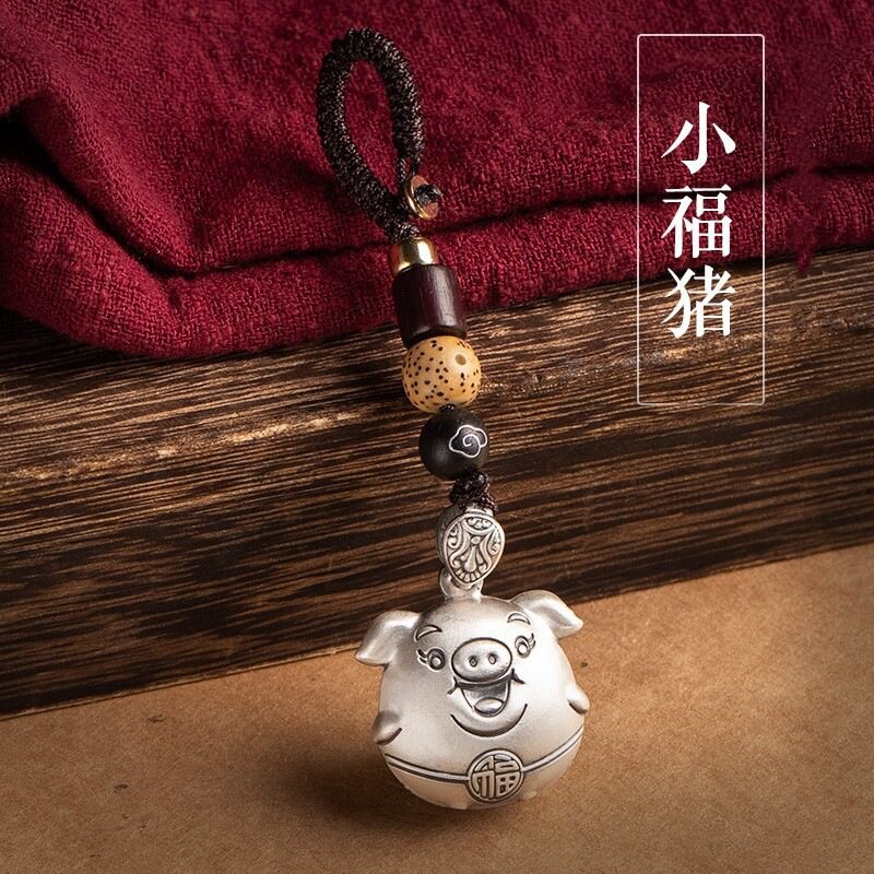 新款小猪吊坠汽车钥匙扣挂件高端