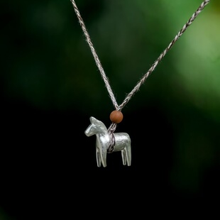 新品马到成功手工吊坠小马檀木珠显贵项链