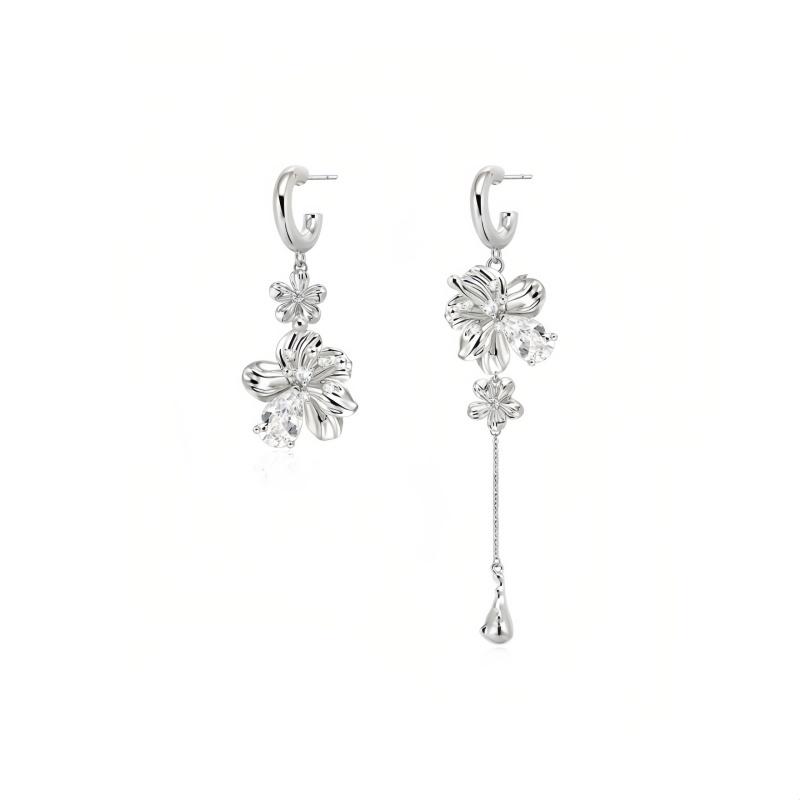 AB款不对称花朵锆石耳环