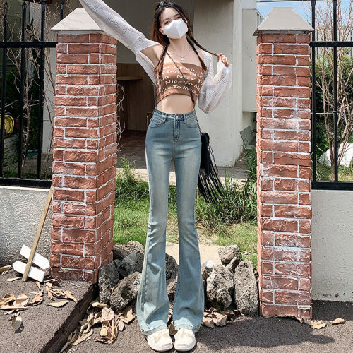 浅色喇叭裤女九分牛仔裤微喇